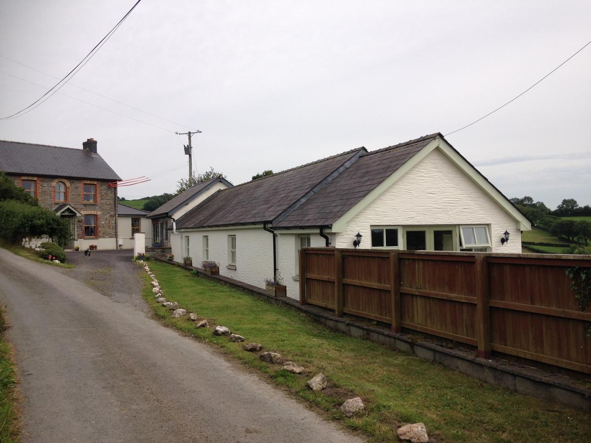 Red Kite Cottage Carmarthen Exterior foto